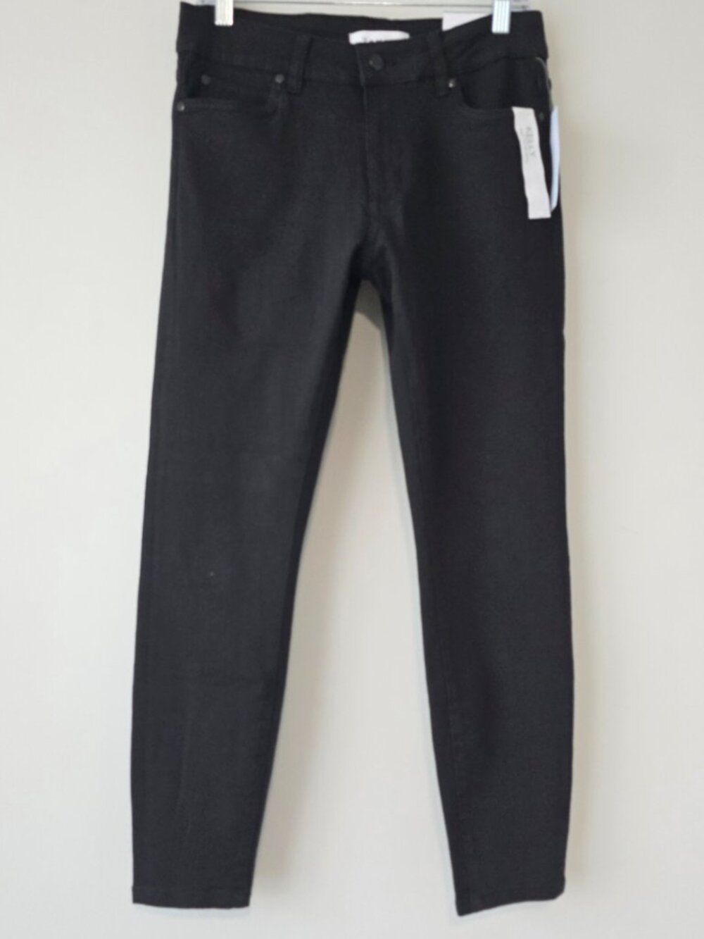 Tahari Kelly Mid Rise Skinny Jeans Black Size 6 NWT